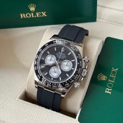 Rolex Daytona [NEW 2025] Black dial | Oysterflex